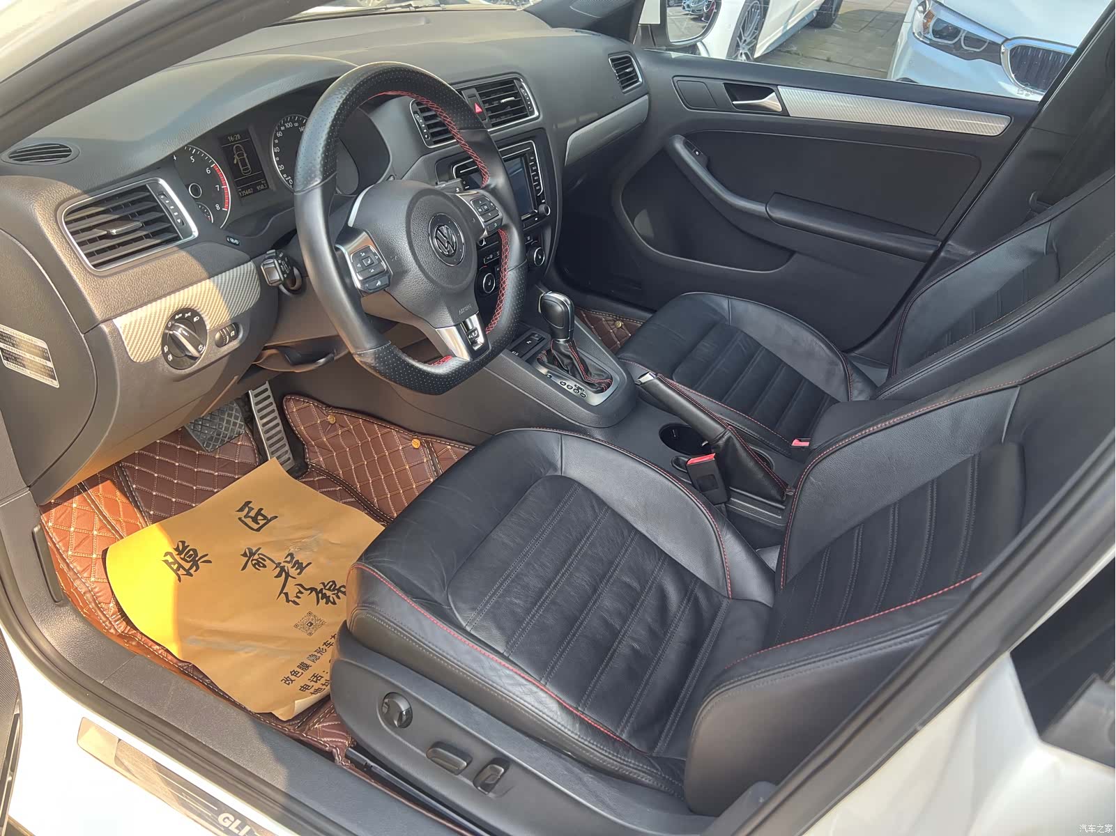 Volkswagen Sagitar, 2013 6