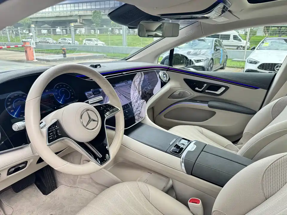Mercedes-Benz EQS