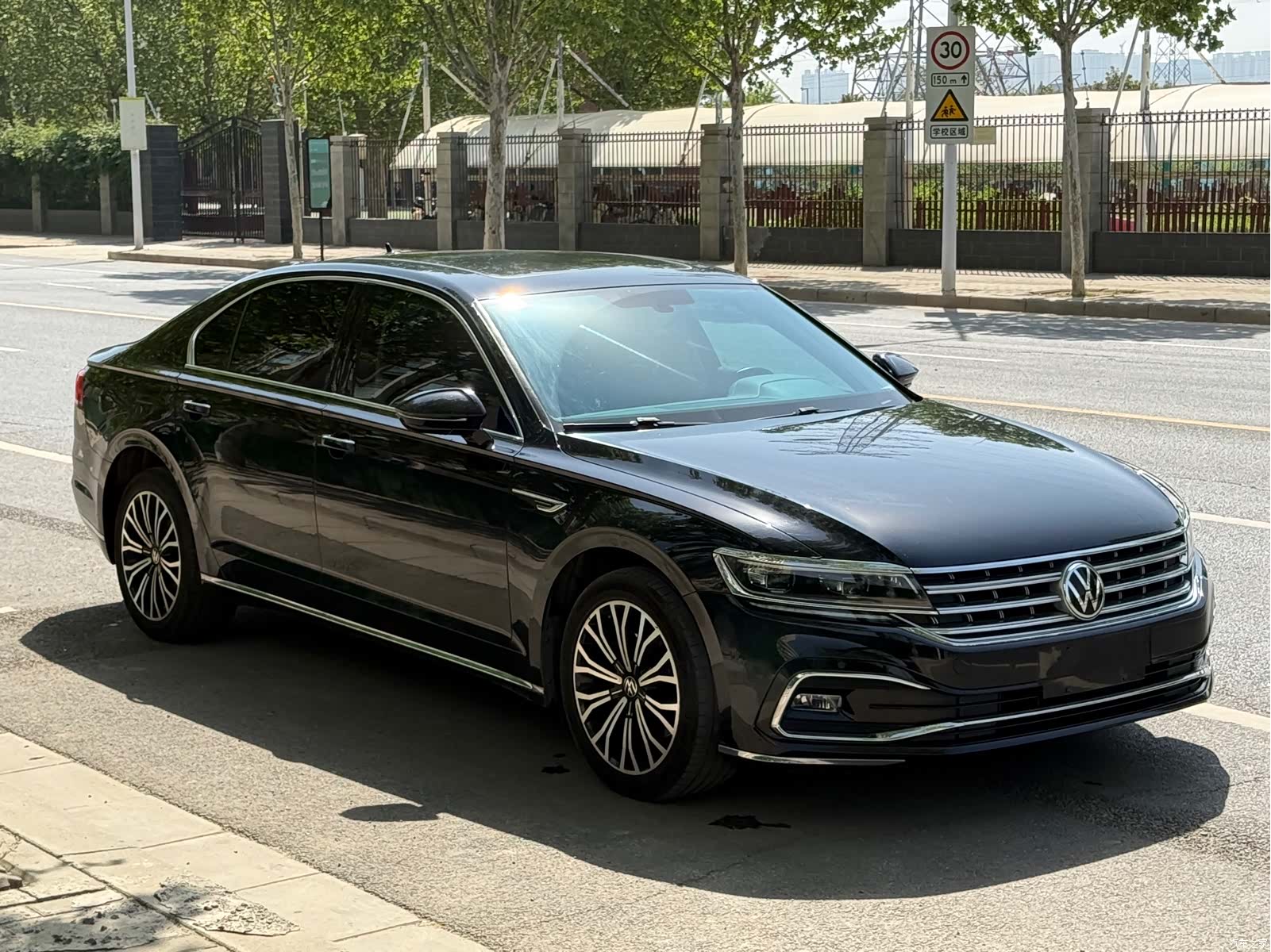 Volkswagen Phideon, 2022 3