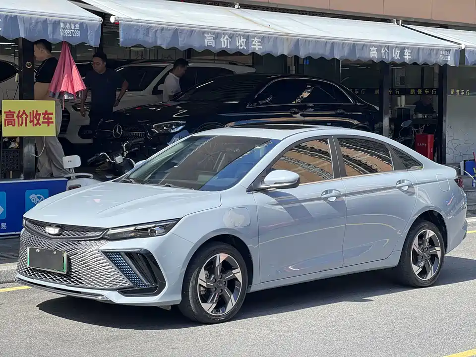Geely Emgrand L HiP Geely Emgrand L HiP
