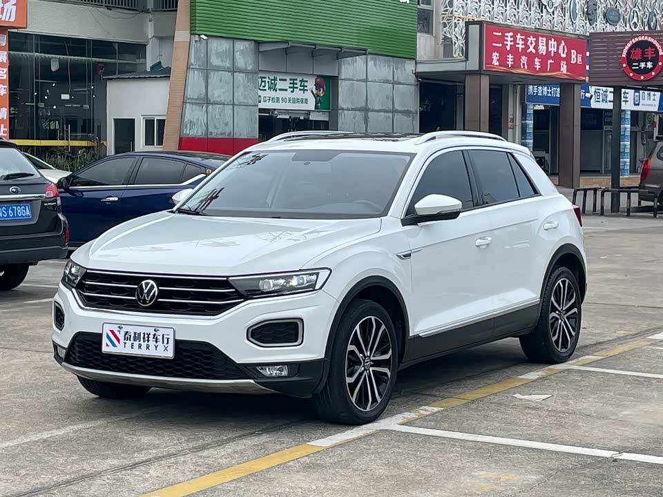 Volkswagen T-ROC exploring Songs