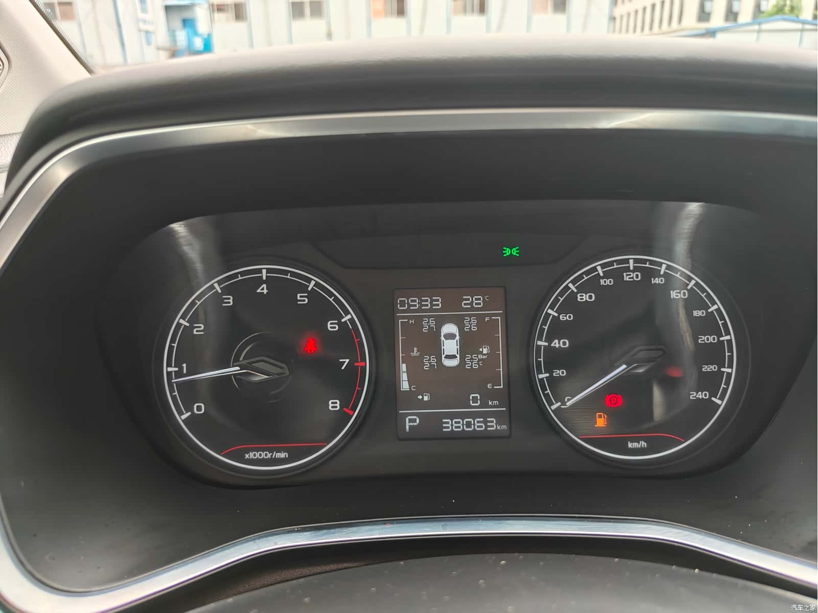Geely Emgrand, 2022 13