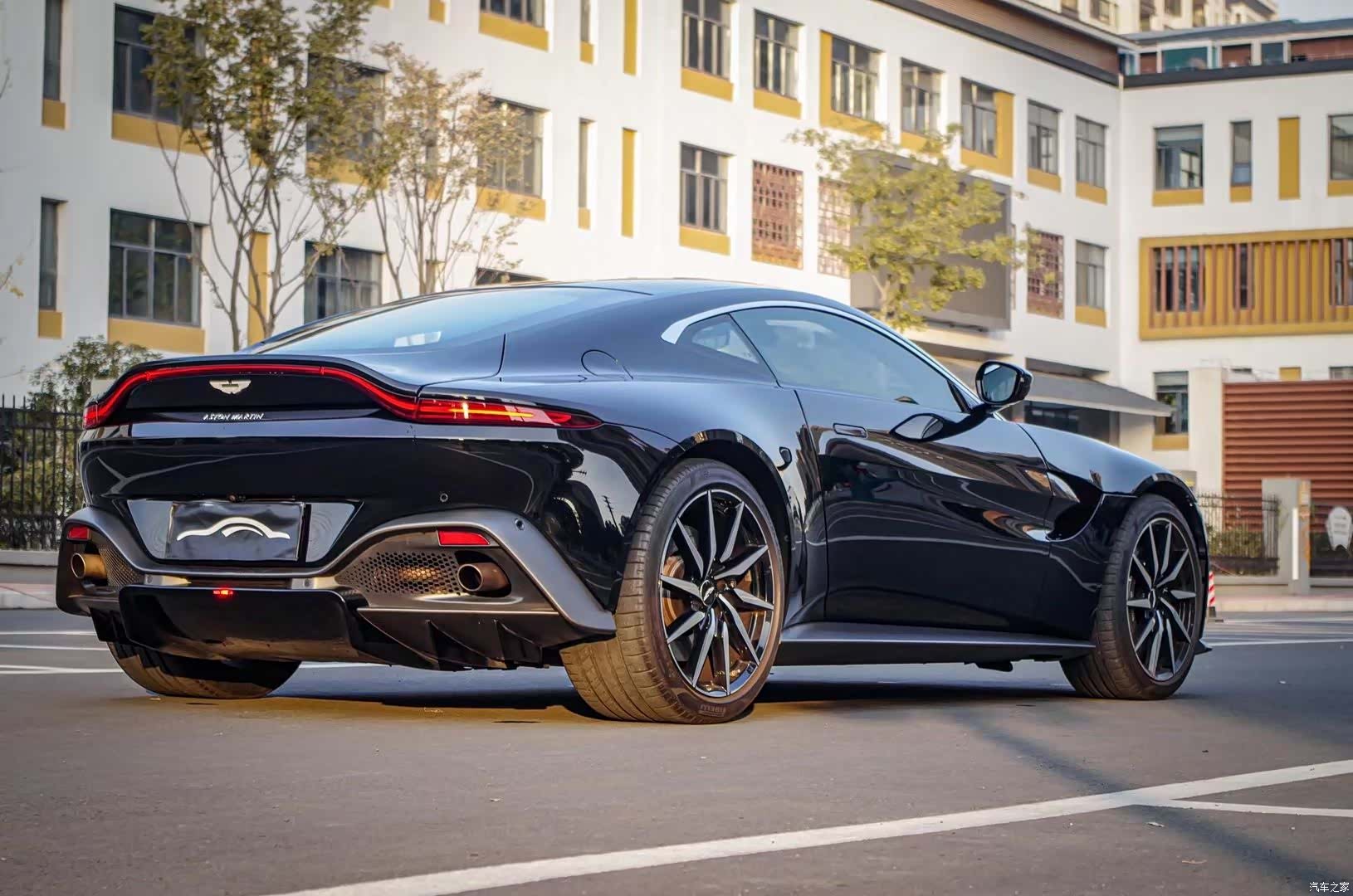 Aston Martin Vantage, 2019 8
