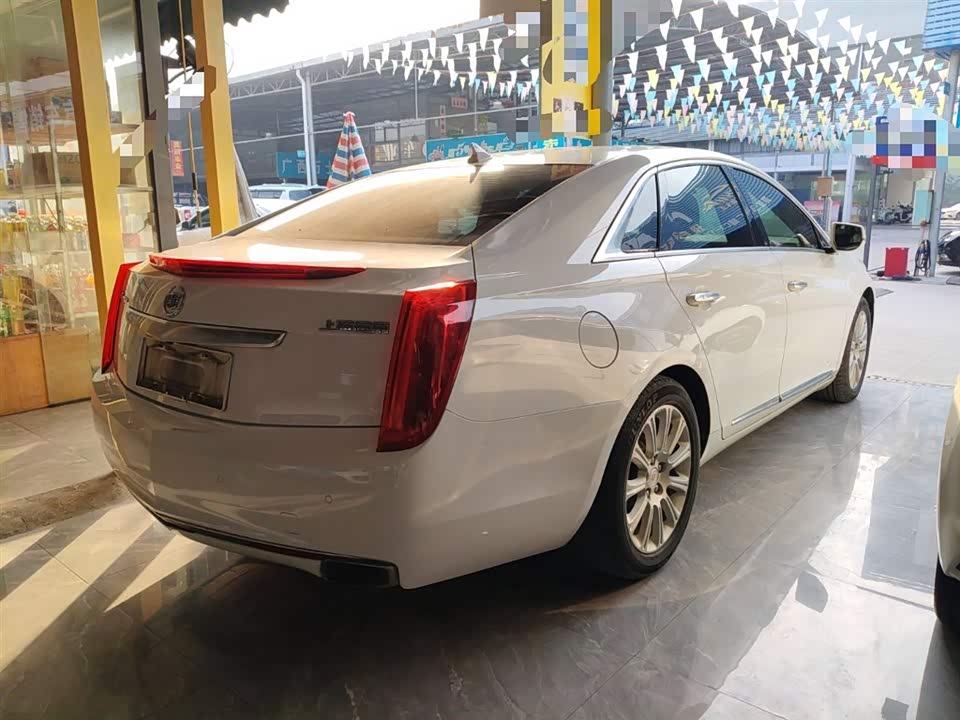 Cadillac XTS