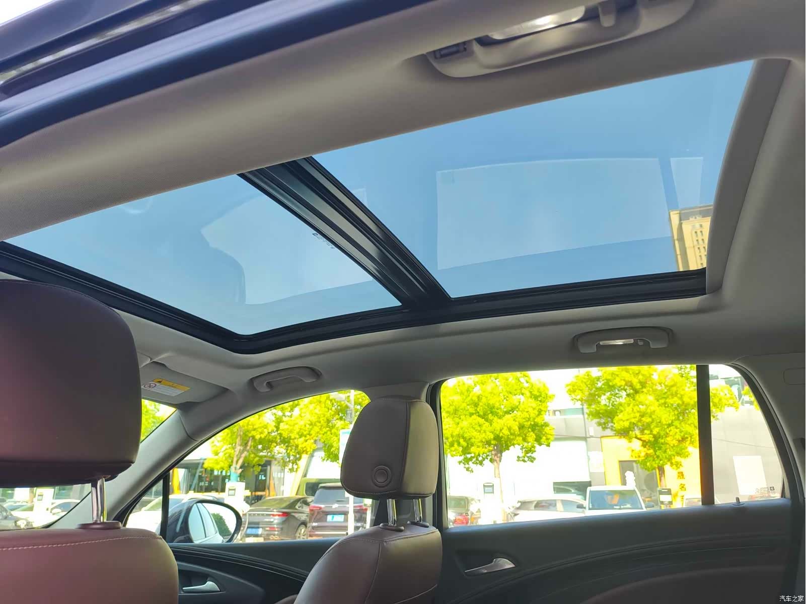 Buick Envision Plus, 2021 10