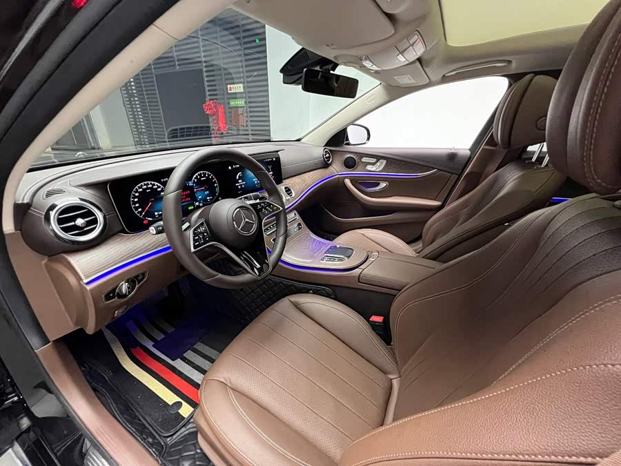 Mercedes-Benz E-Class 2023, фото 3