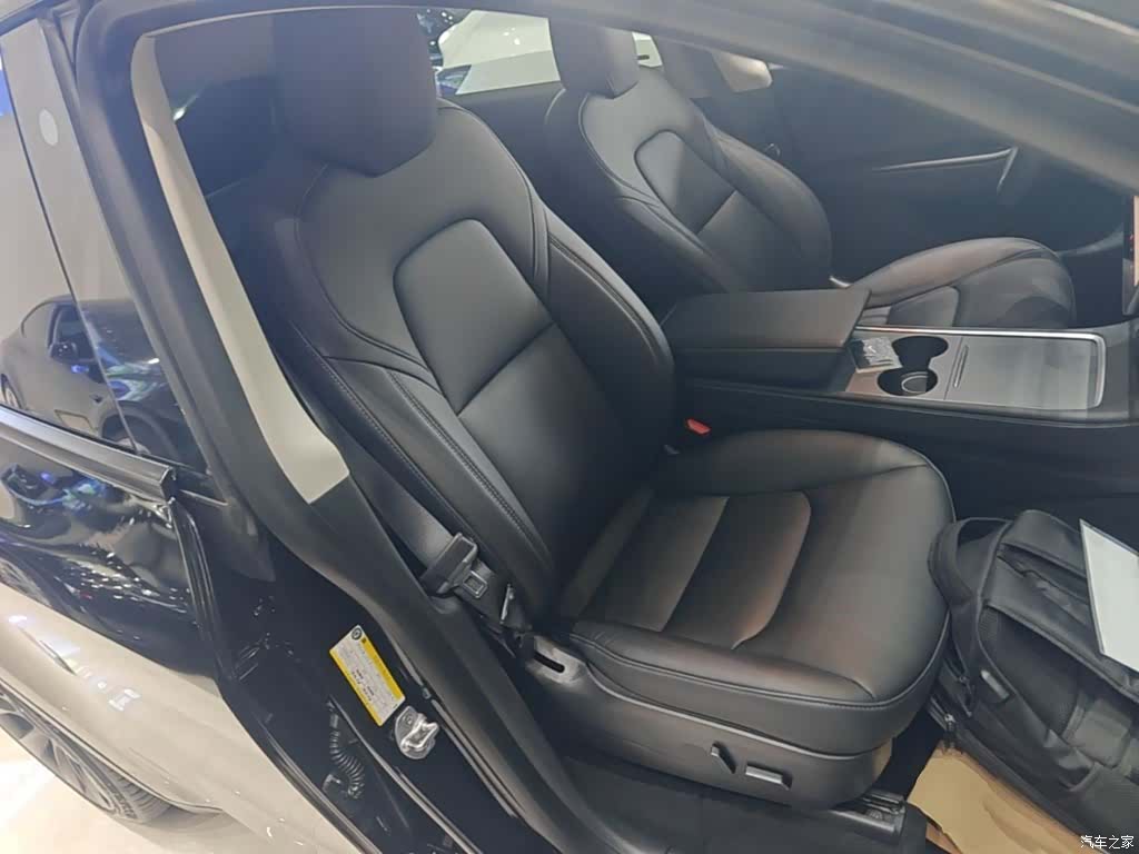 Tesla Model Y, 2022 25