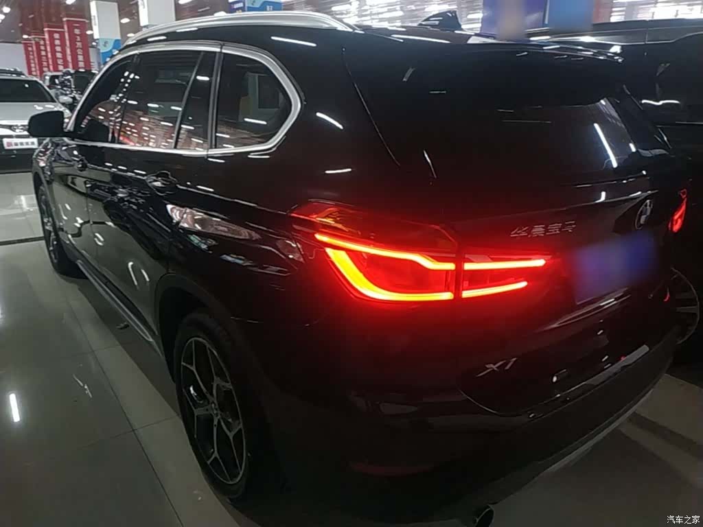 BMW X1, 2019 все фото