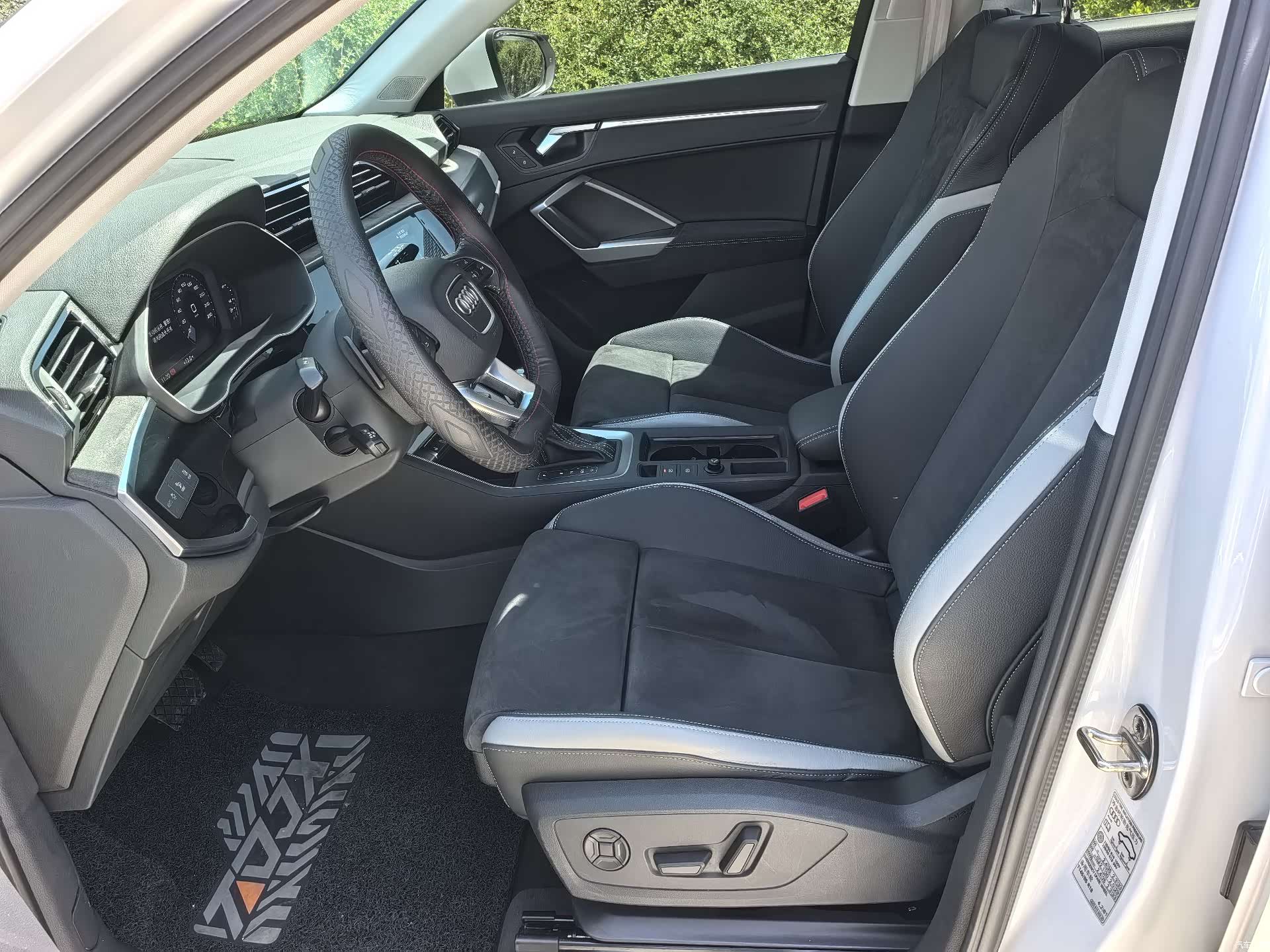 Audi Q3, 2020 9