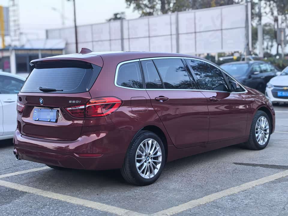 BMW 2 series multifunctional station wagon