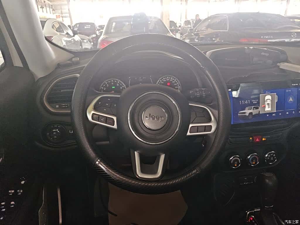 Jeep Renegade, 2017 11
