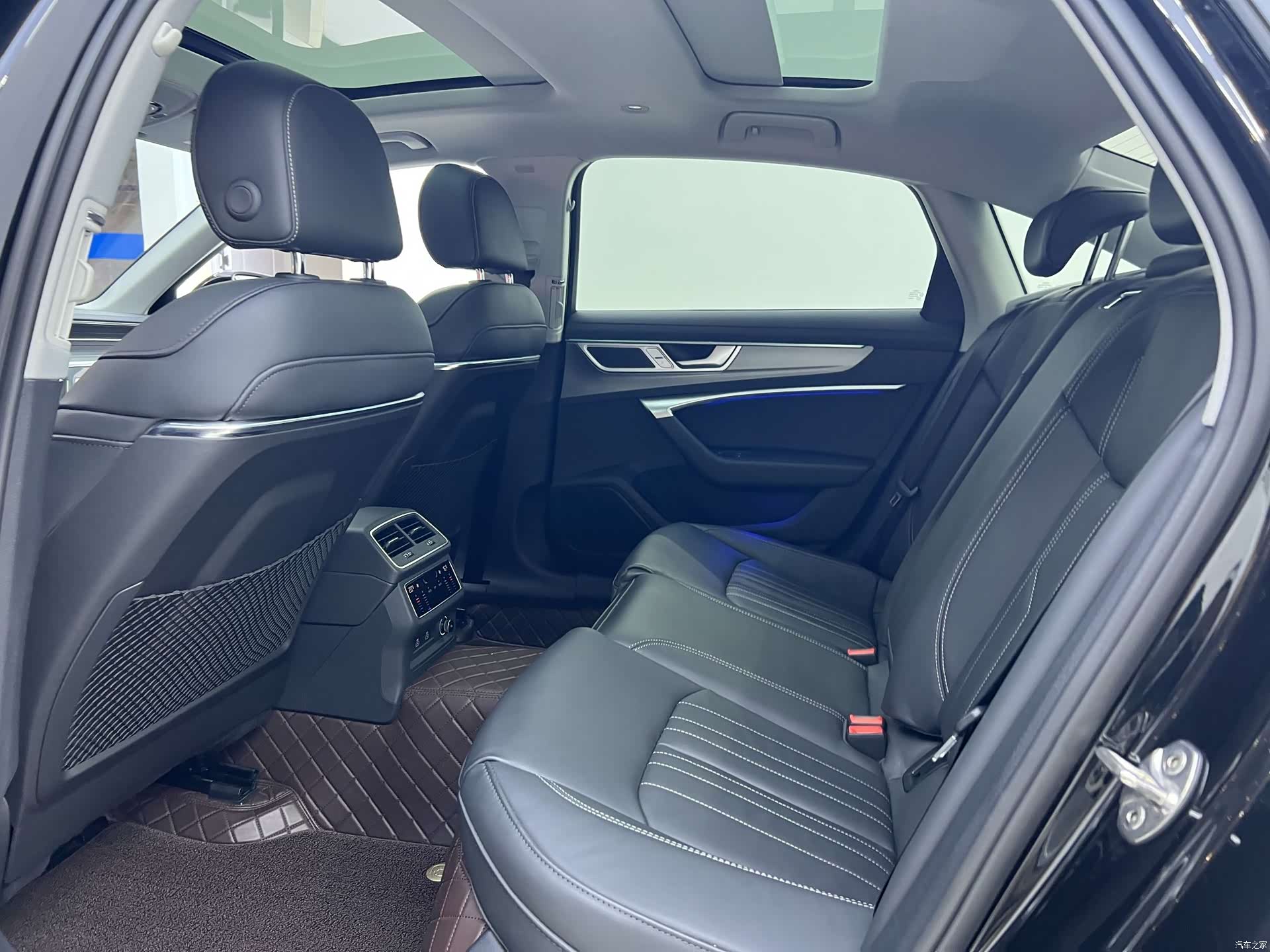 Audi A6L, 2023 25