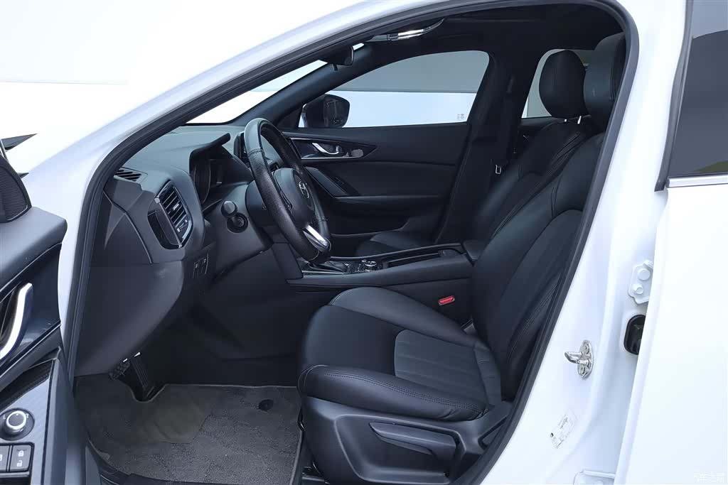 Mazda CX-4, 2020 9