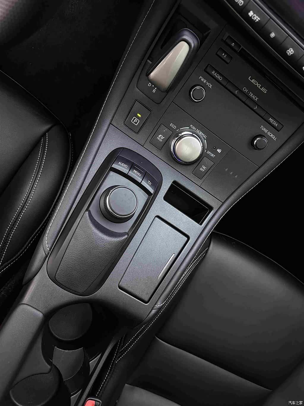Lexus CT, 2017 11