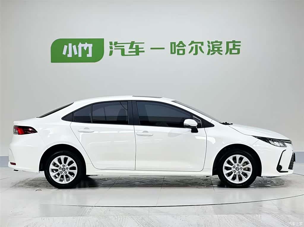 Toyota Corolla, 2023 все фото