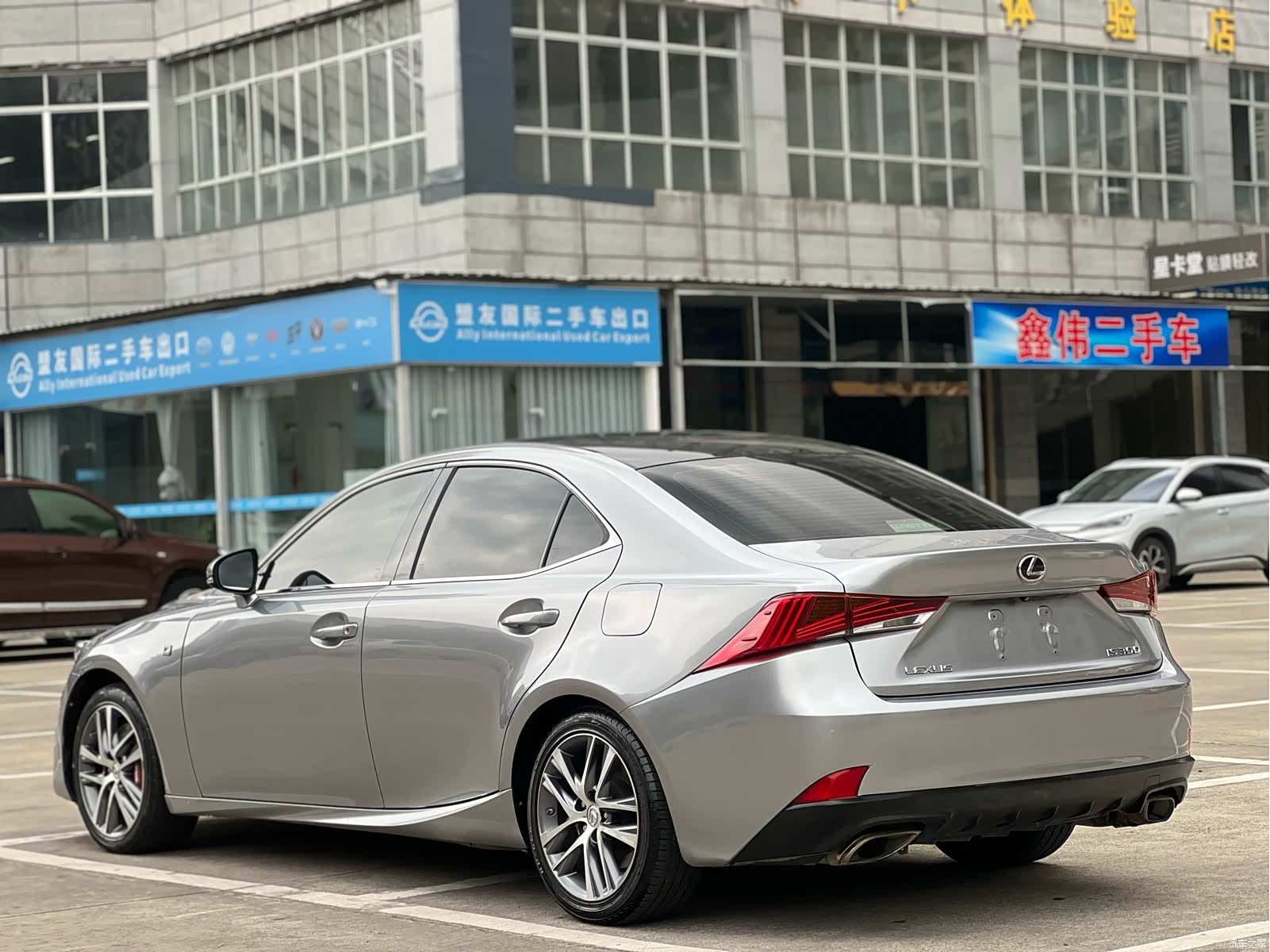Lexus IS, 2018 6