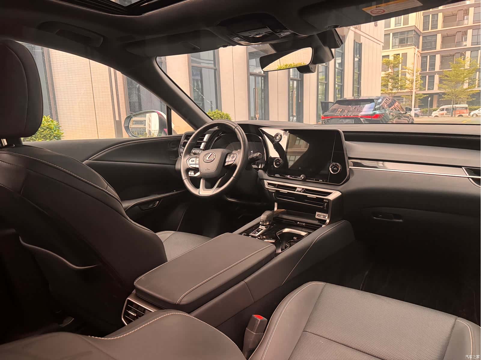 Lexus RX, 2025 7