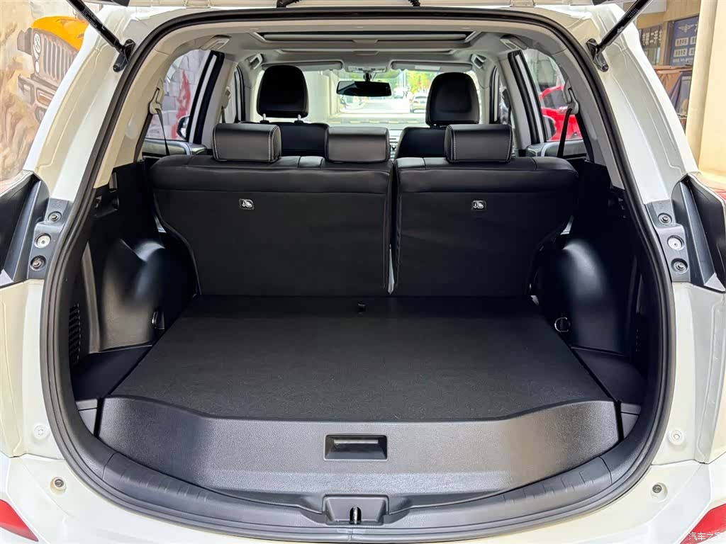 Toyota RAV4, 2017 8