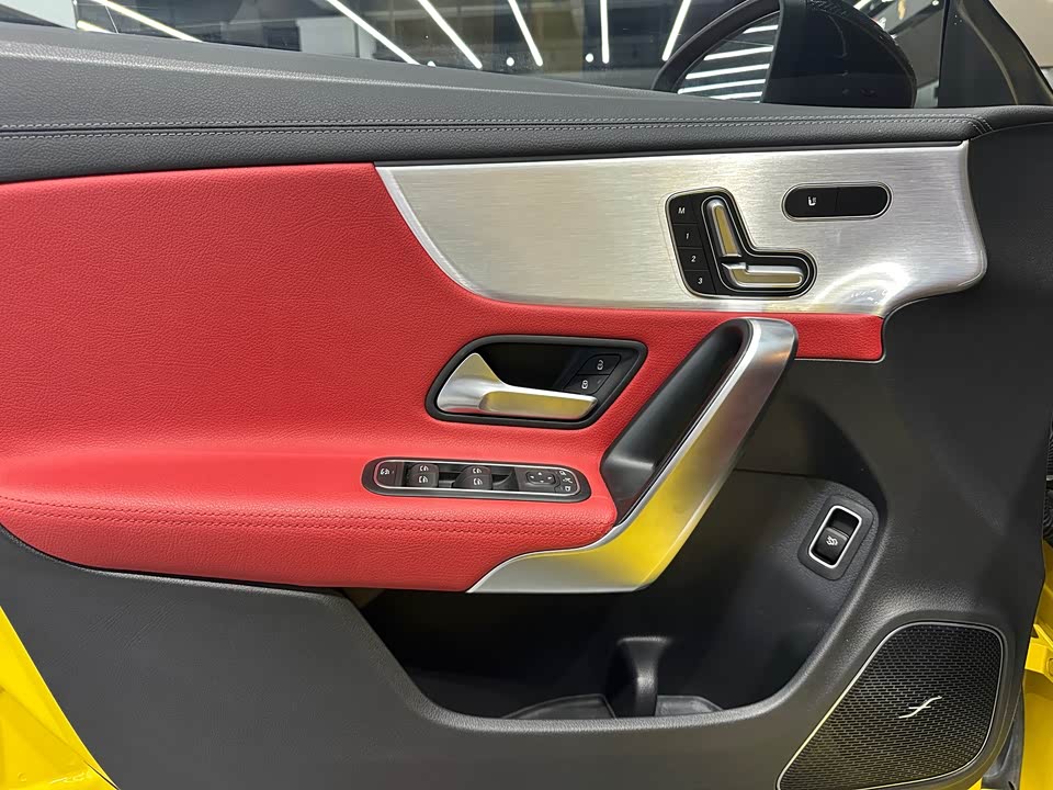 Mercedes-Benz CLA AMG