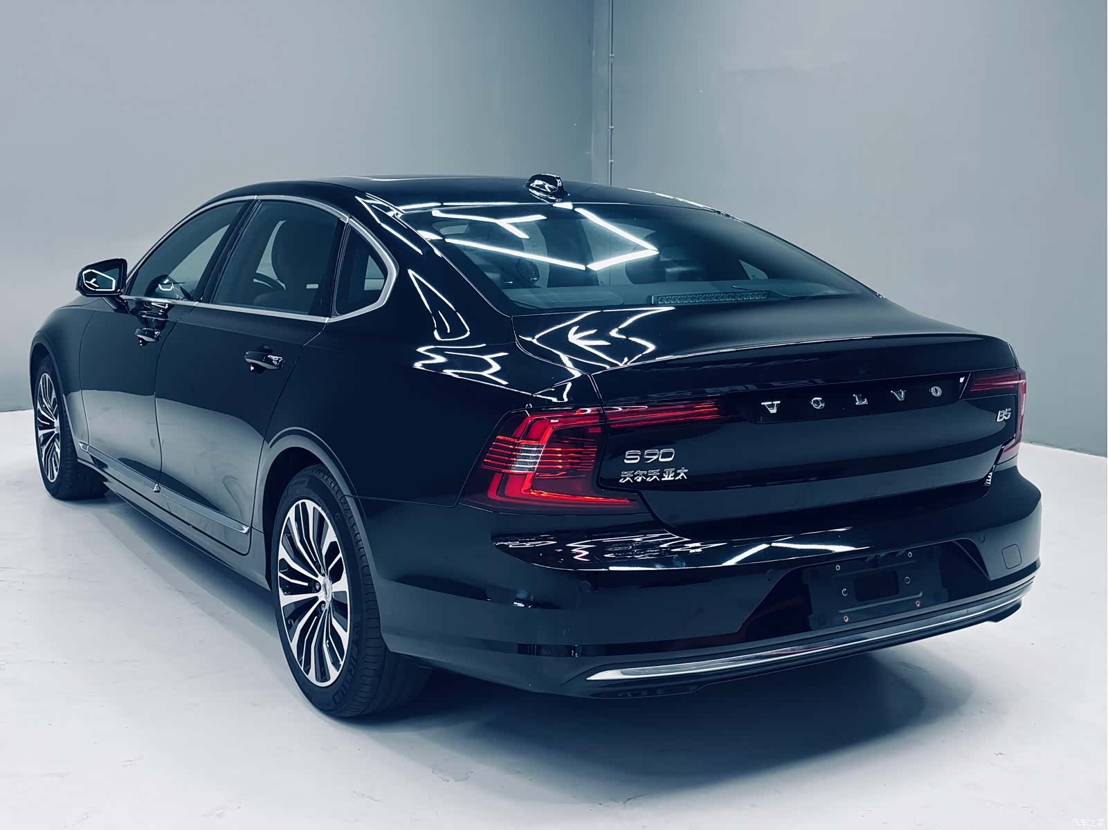 Volvo S90, 2025 3