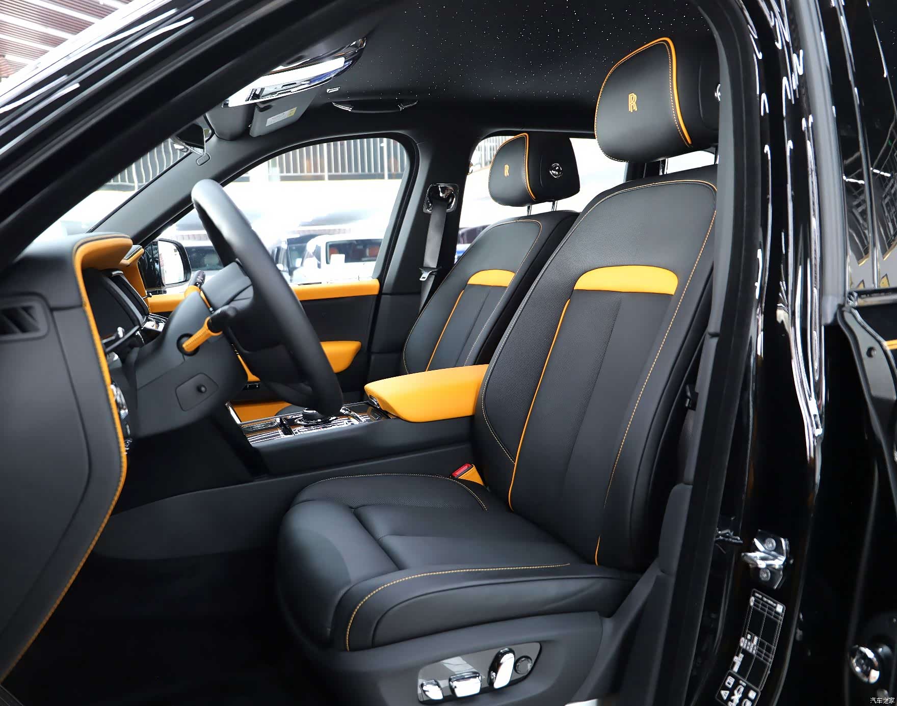 Rolls-Royce Cullinan, 2023 6