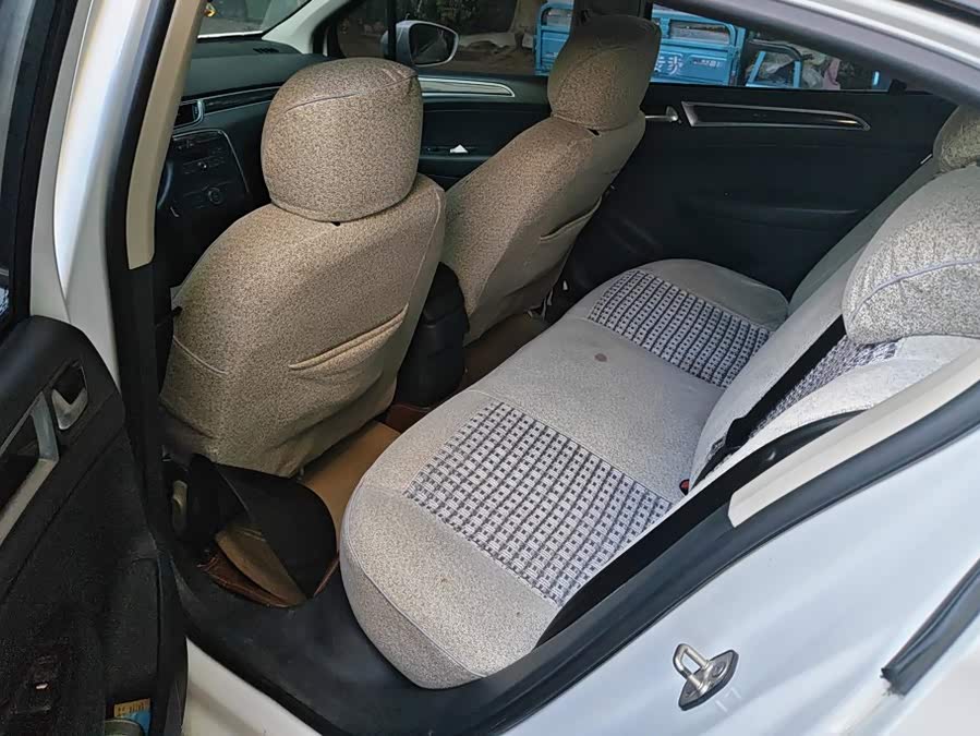 Peugeot 308 2014, фото 11