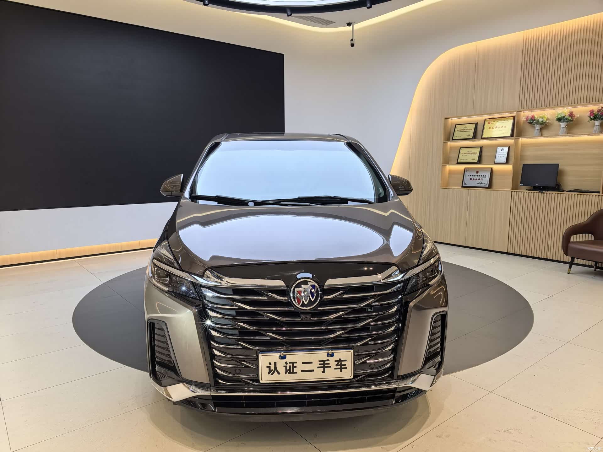Buick GL8, 2022 2