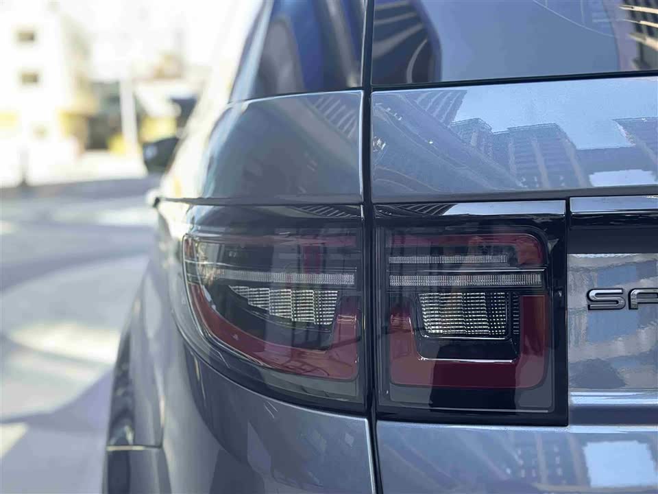 Land Rover Discover sports