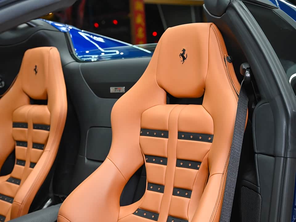 Ferrari 812