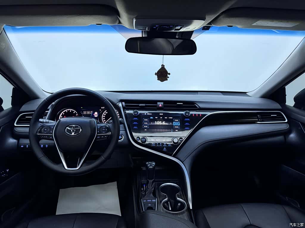 Toyota Camry, 2021 7
