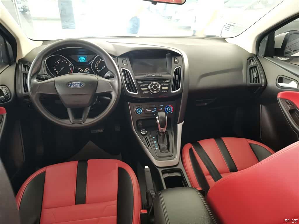 Ford Focus, 2018 10