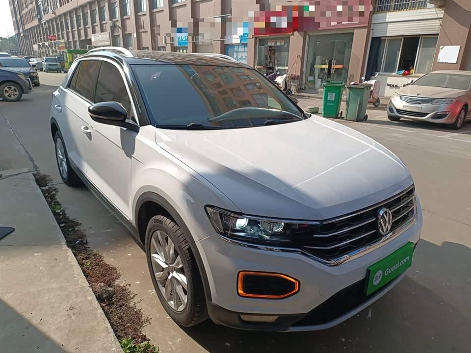 Volkswagen T-ROC exploring Songs