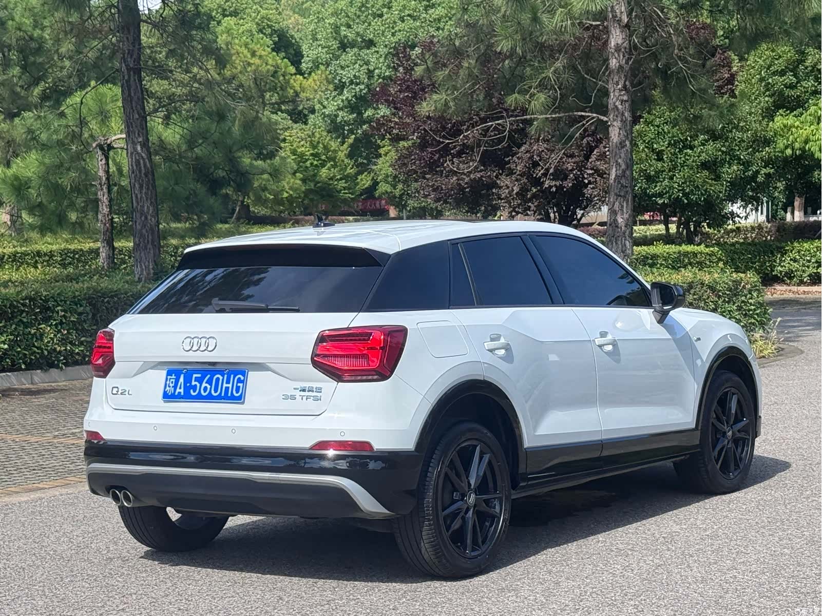 Audi Q2L, 2019 8