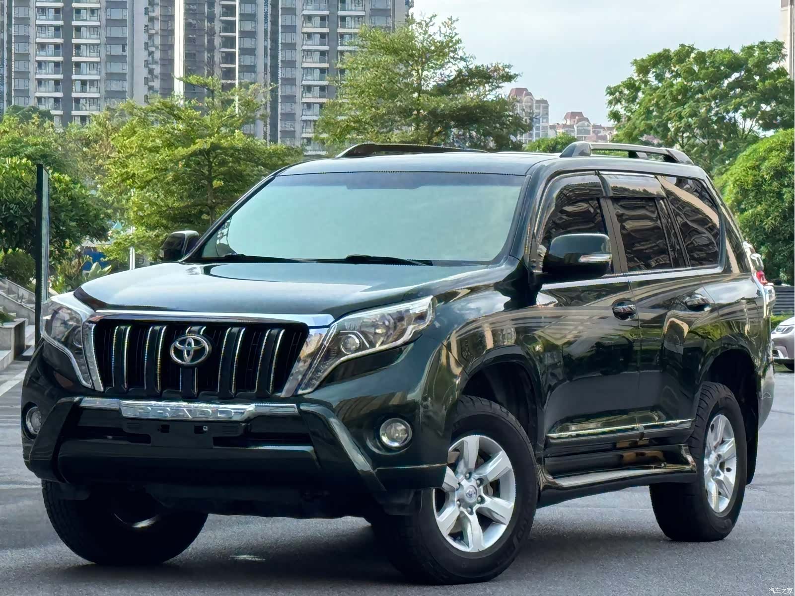 Toyota Prado, 2015 1