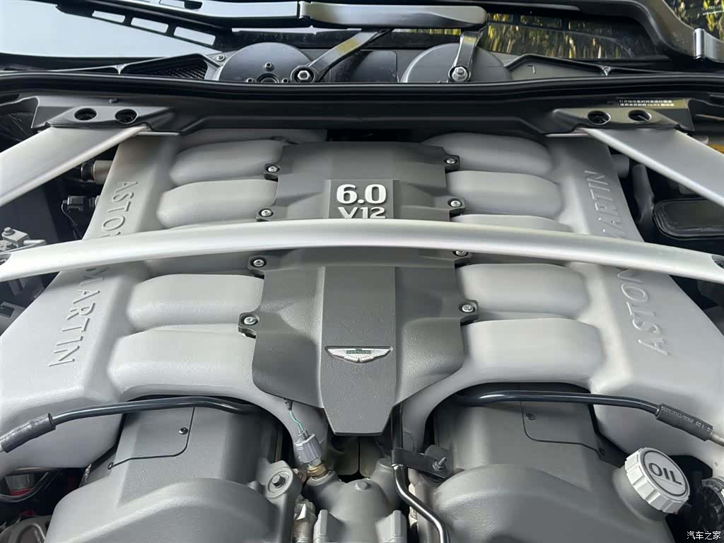 Aston Martin Rapide, 2011 6