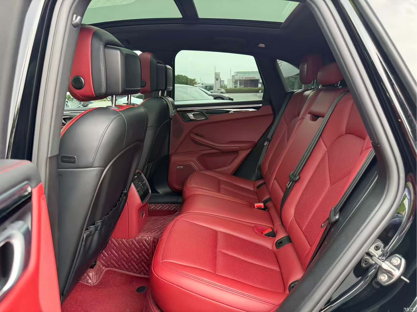 Porsche Macan, 2023 8