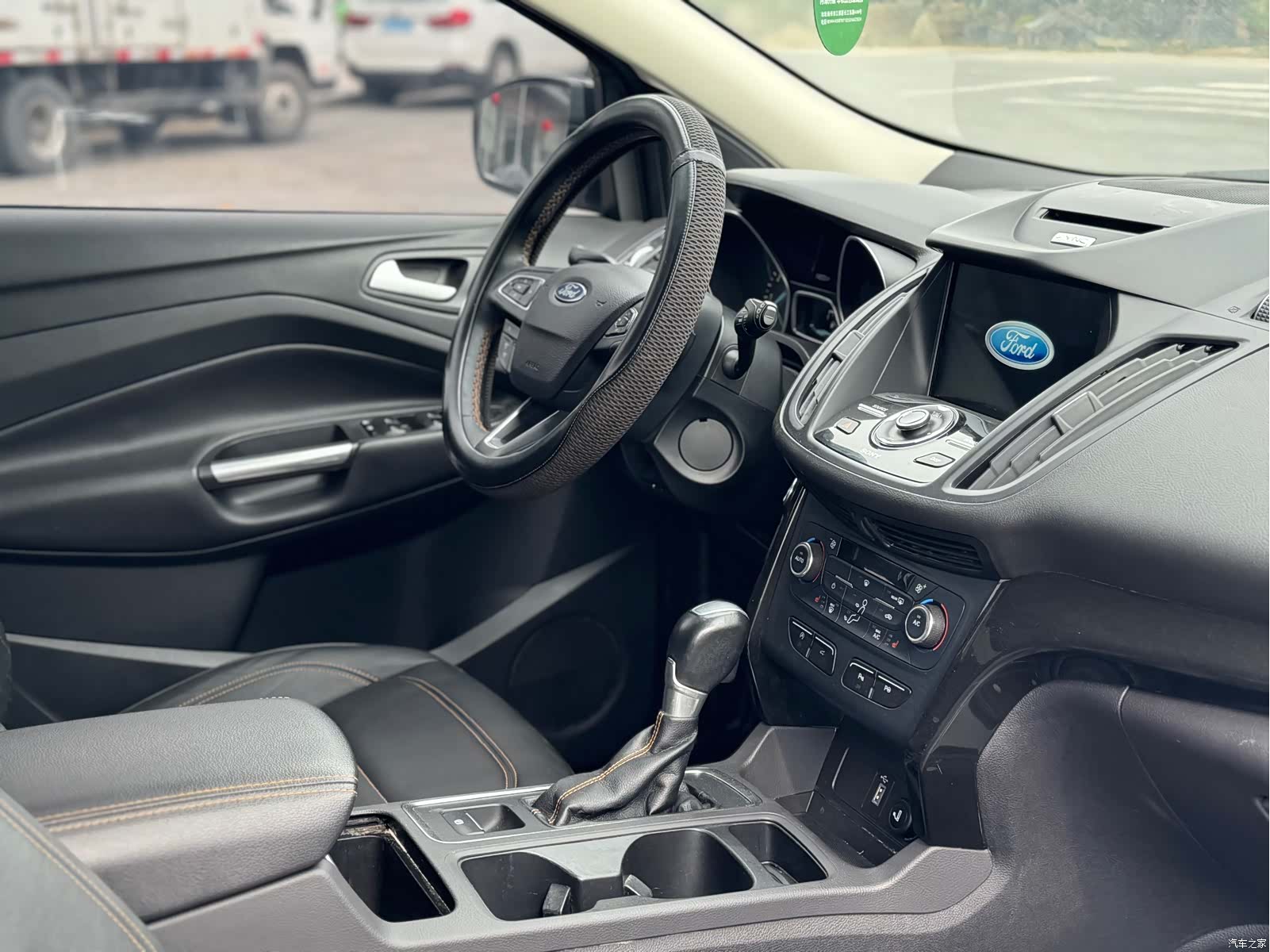 Ford Kuga, 2018 8