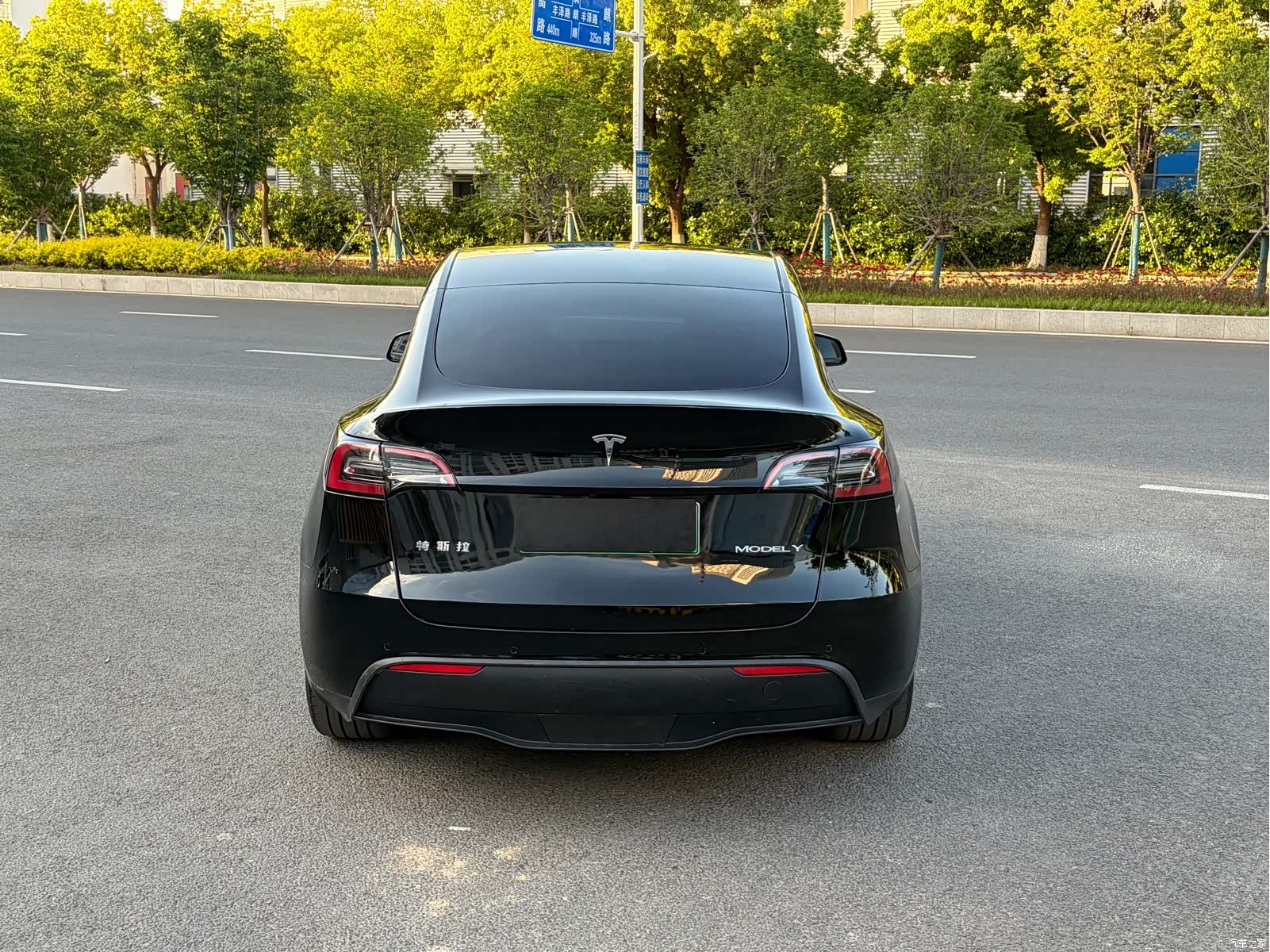 Tesla Model Y, 2022 9