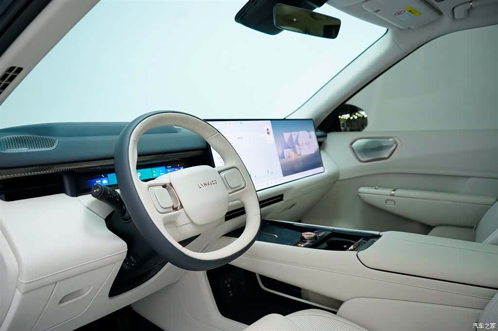 Lynk & Co 02, 2025 17