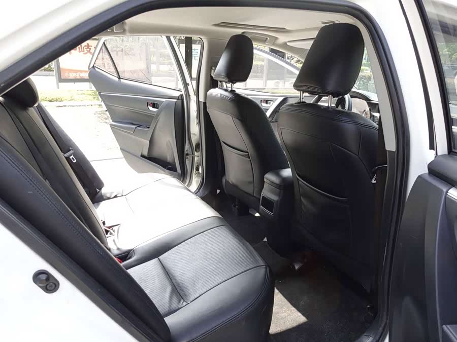 Toyota Corolla 2016, фото 9