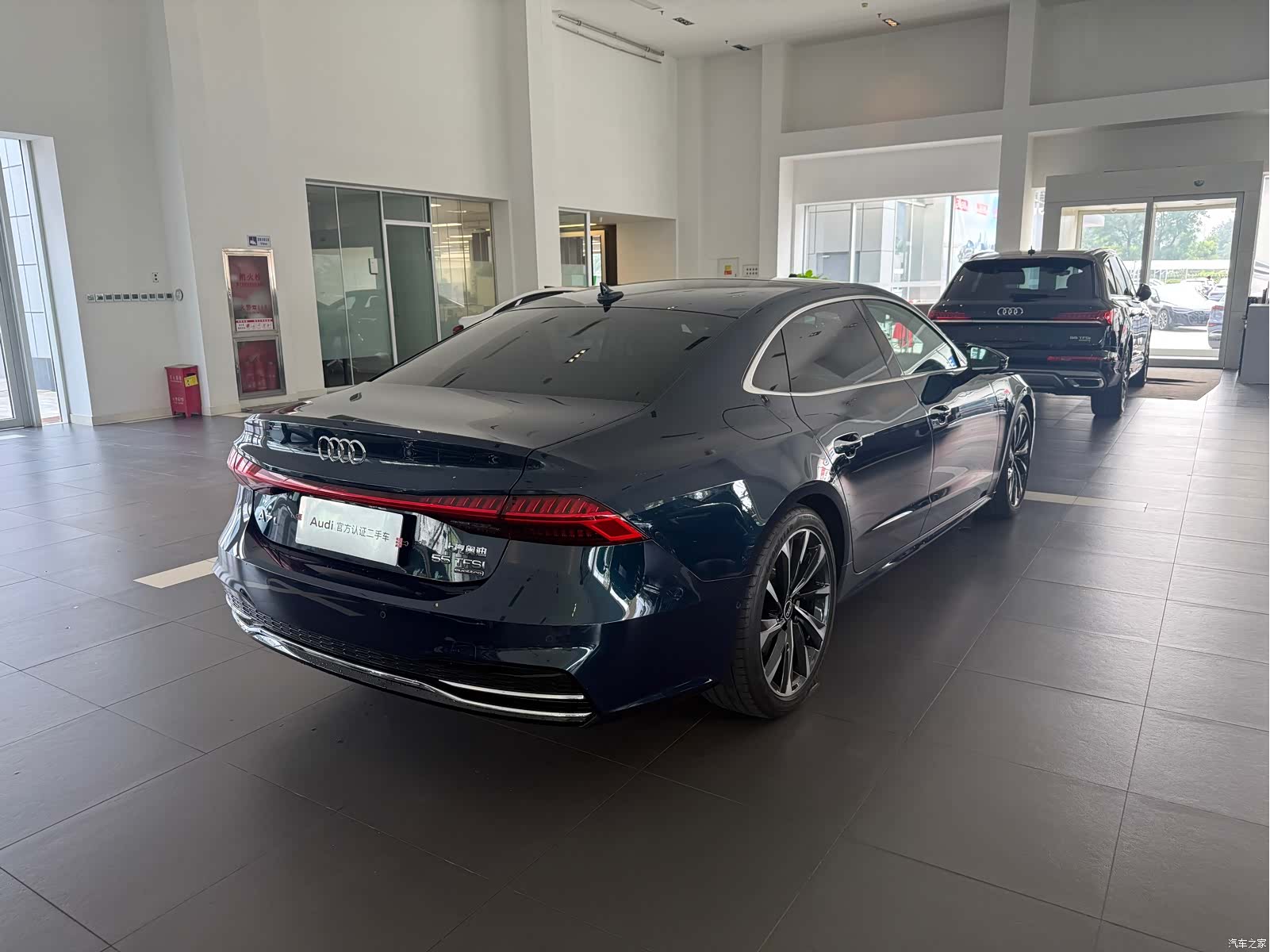 Audi A7L, 2022 все фото