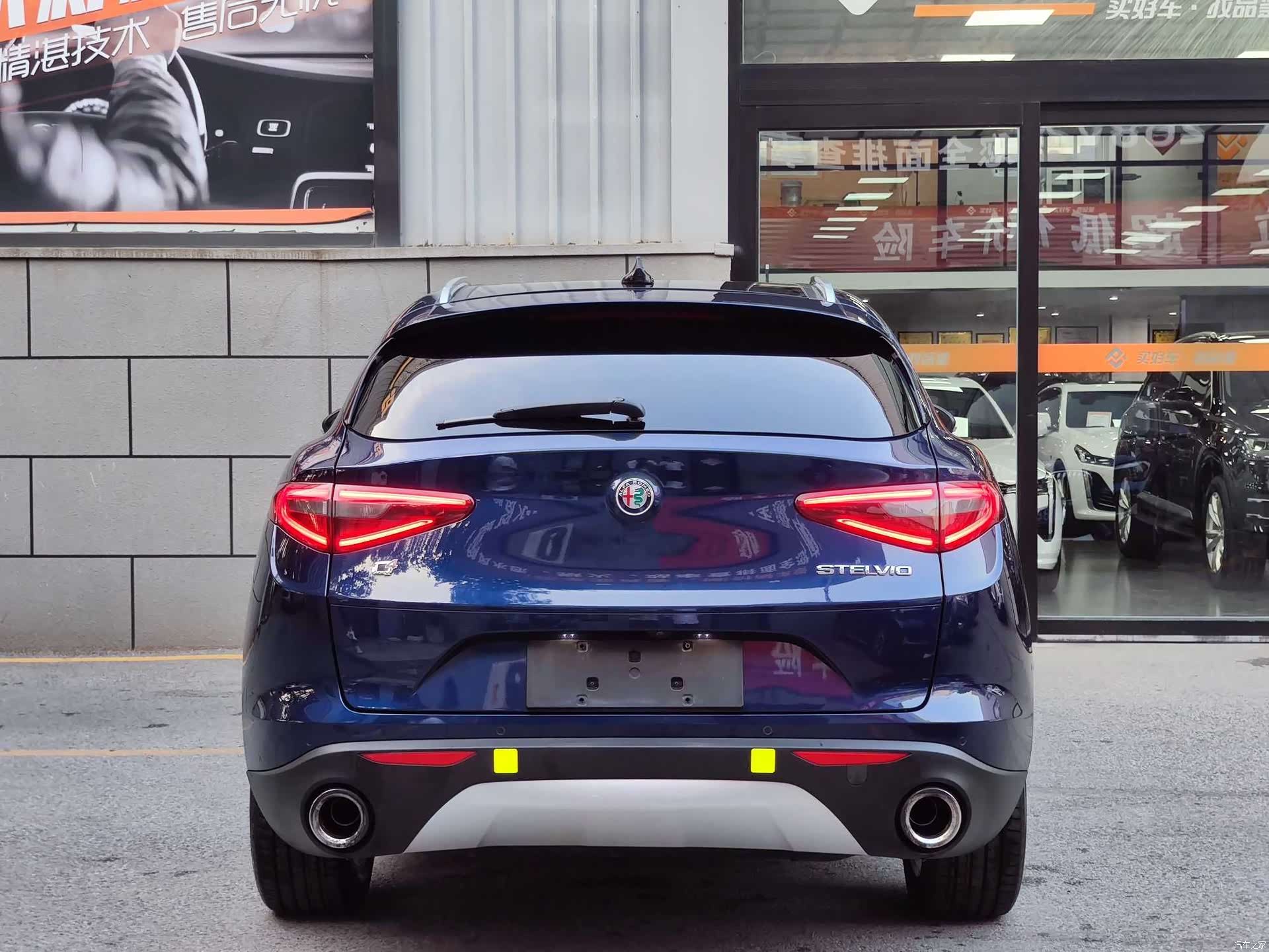Alfa Romeo Stelvio, 2019 15