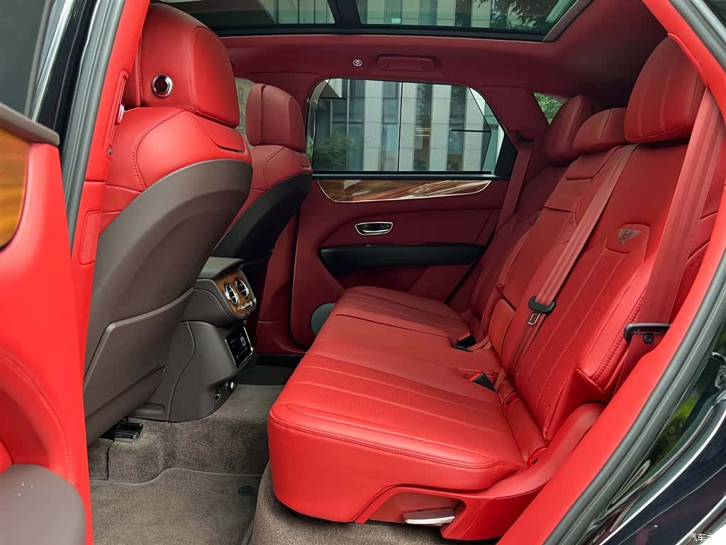 Bentley Bentayga, 2020 18