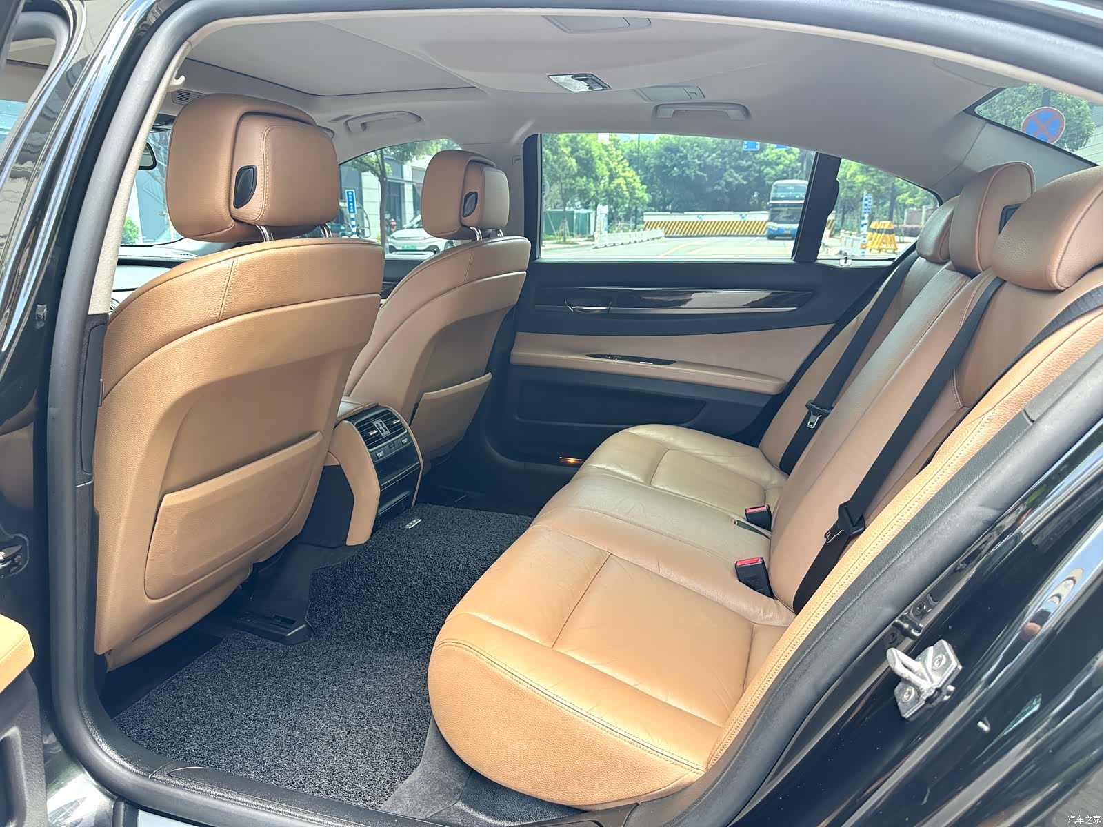 BMW 7 Series, 2012 15
