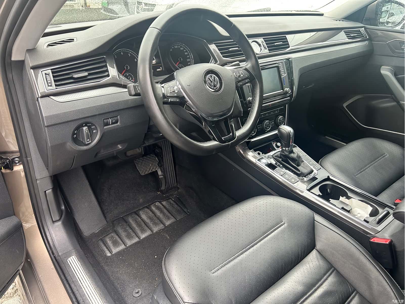 Volkswagen Passat, 2018 12