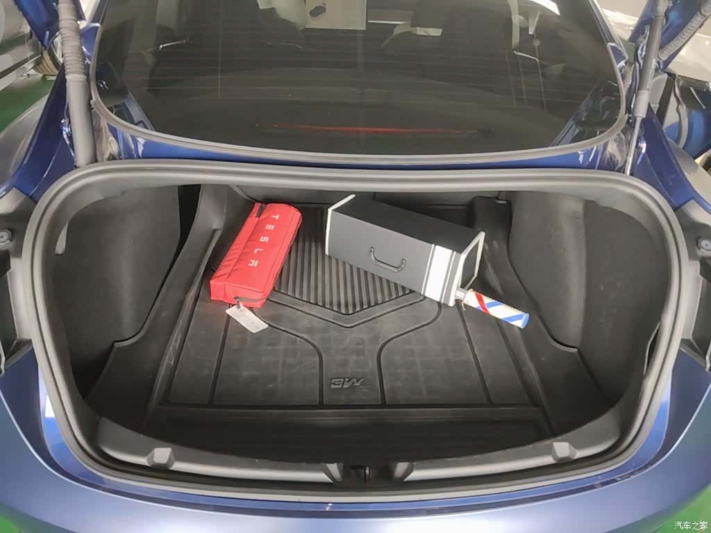 Tesla Model 3, 2023 18