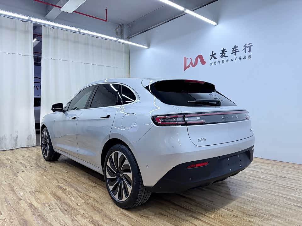 AITO Ask the world M5