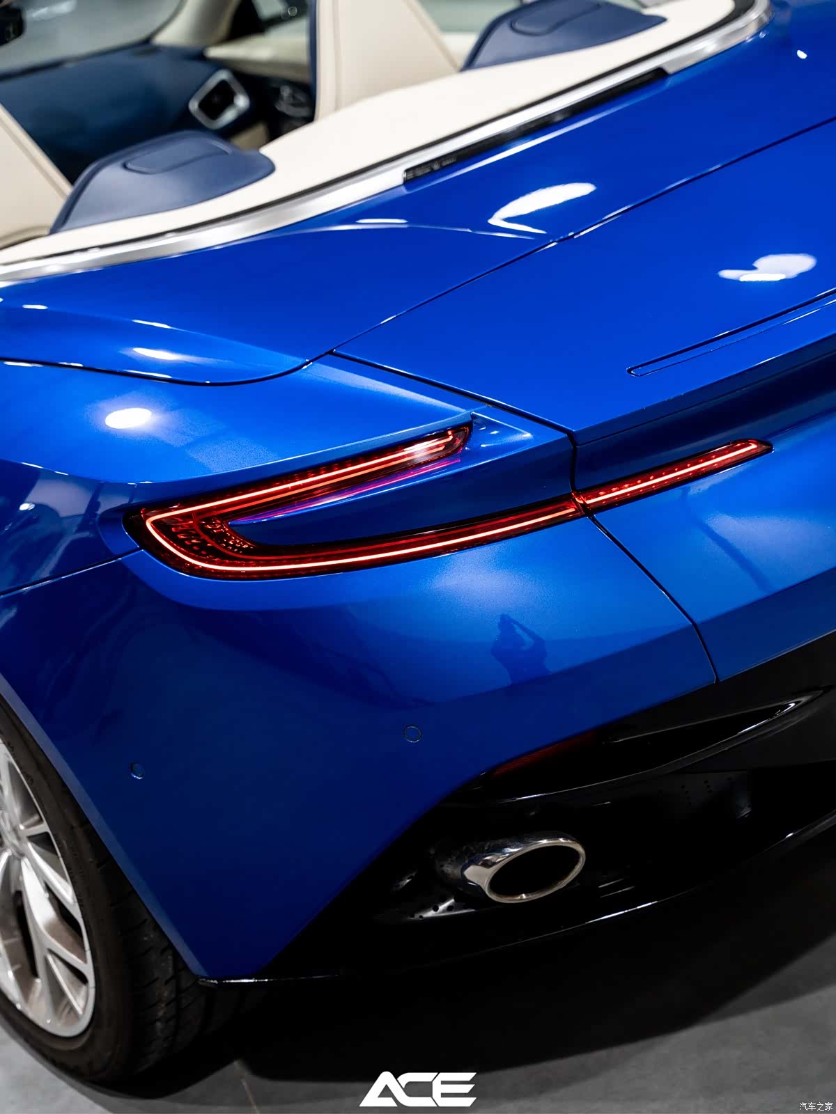 Aston Martin DB11, 2019 16