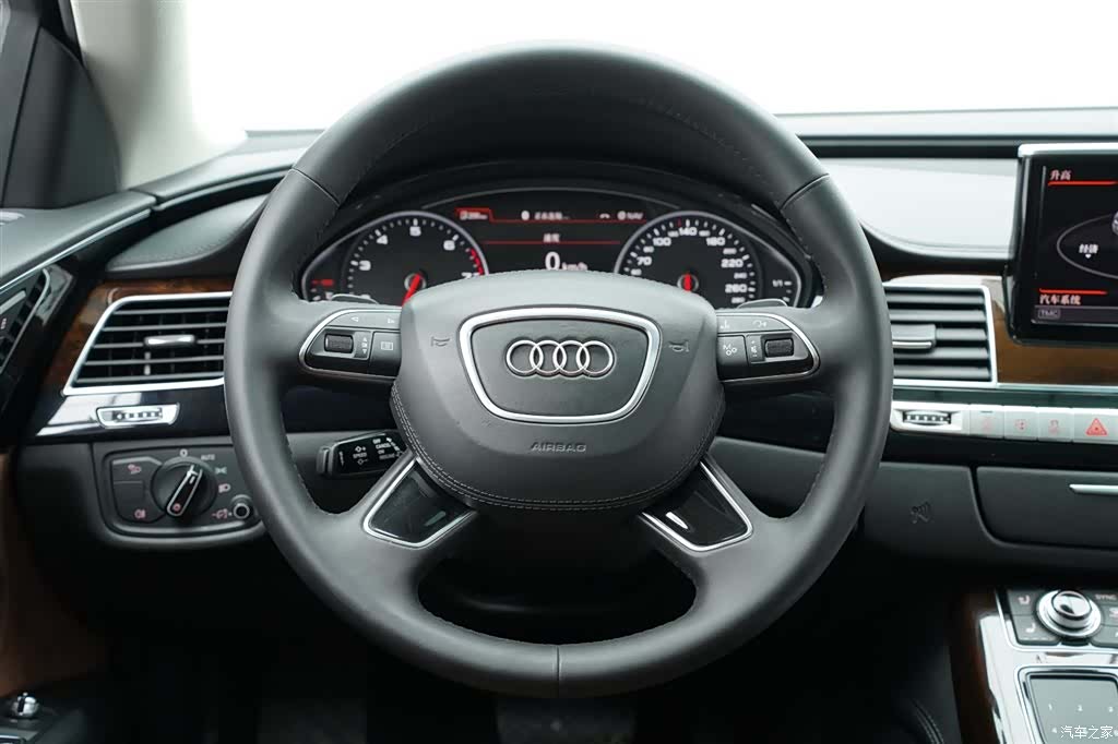 Audi A8L, 2016 11