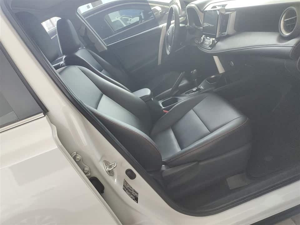 Toyota RAV4 Rongfang